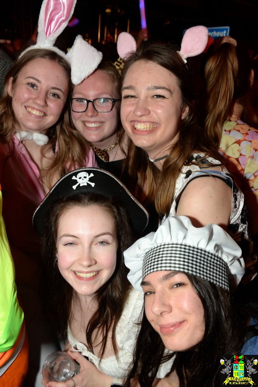 ../Images/Carnavals vrijdagavond in VdG 103.jpg